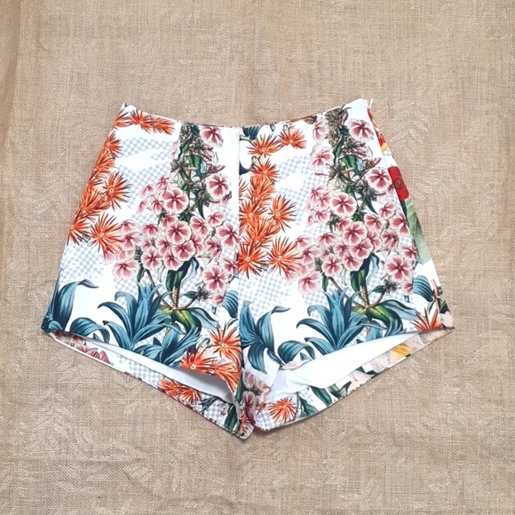 cameo Pants - Cameo Size XS (approx 8) Floral Summer Shorts